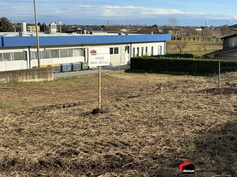 Terreno edificabile in Vendita a Marostica, 180'000€, 1745 m²
