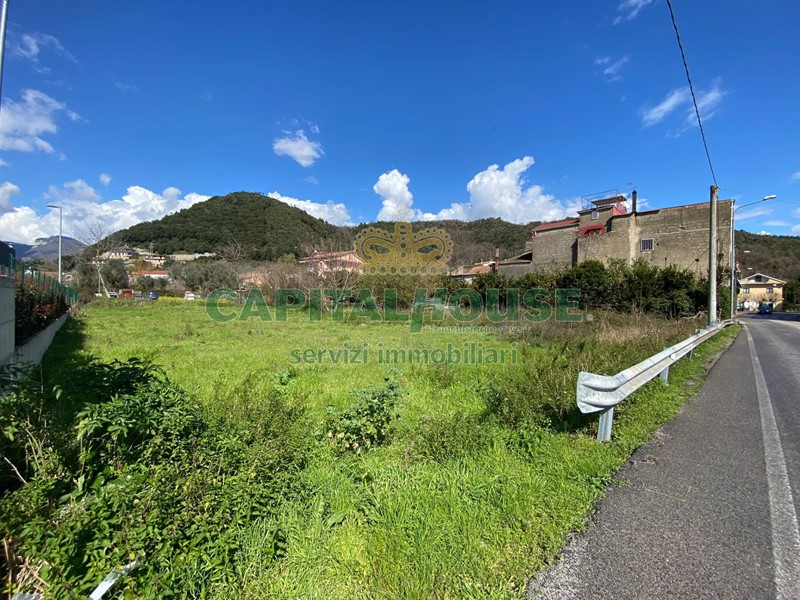 Terreno edificabile in Vendita a Mercato San Severino, 359'000€, 1700 m²