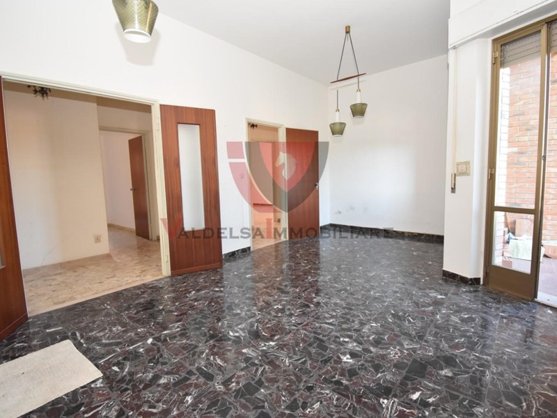 Quadrilocale in Vendita a Colle di Val D'Elsa, 105'000&euro;, 103 m²