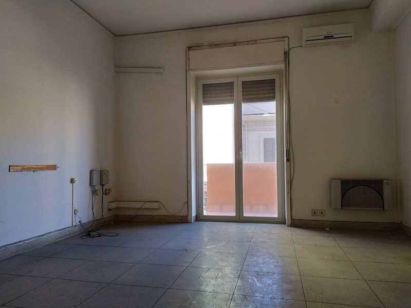 Trilocale in Vendita a Messina, 90'000€, 110 m²