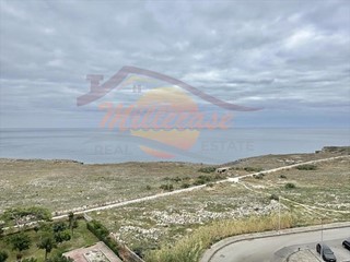 Quadrilocale in Vendita a Siracusa, zona Grottasanta - Tunisi, 78'000&euro;, 110 m², con Box