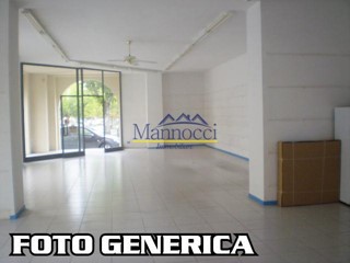 Attività commerciale in Vendita a Cascina, zona Navacchio, 40'000€, 70 m²