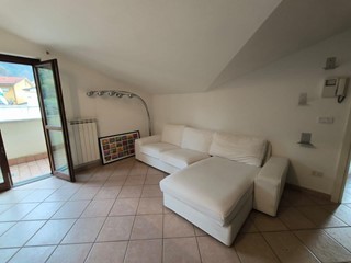 Attico in Vendita a Massa, 110'000€, 55 m², arredato