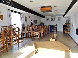 Attività commerciale in Vendita a Senigallia, zona Lungomare di levante, 400'000€, 260 m²