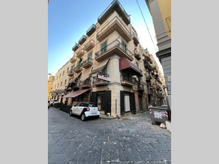 Capannone in Affitto a Napoli, zona Mercato, 350€, 15 m²
