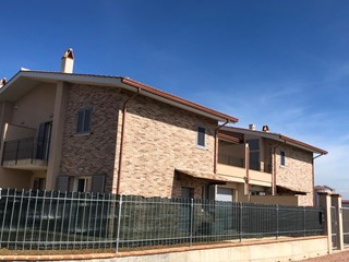 Villa in Vendita a Perugia, zona PERUGIA, 315'000€, 150 m²