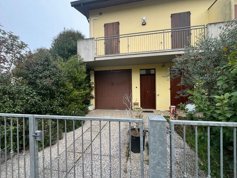 Villetta a schiera in Vendita a Ravenna, 225'000€, 145 m²