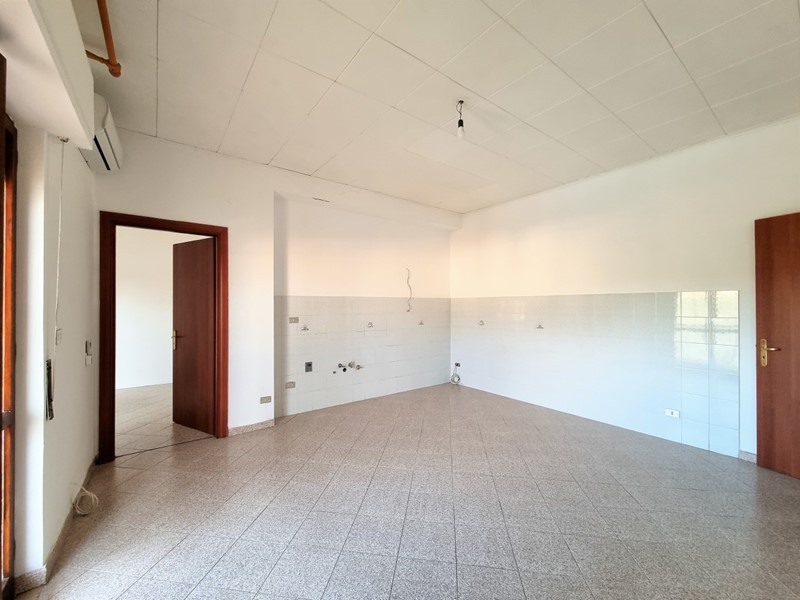 Quadrilocale in Vendita a Catanzaro, zona Fortuna, 72'000&euro;, 87 m²