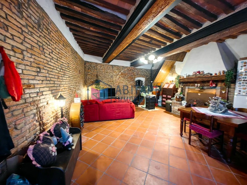 Casa Indipendente in Vendita a Crespina Lorenzana, zona Crespina, 95'000€, 78 m²