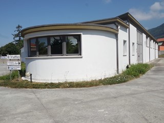 Capannone in Vendita a Carrara, zona Avenza, 1'350'000€, 800 m²