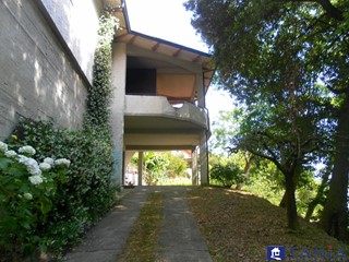 Casa Indipendente in Vendita a Carrara, 350'000€, 240 m²