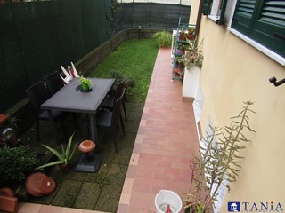 Casa Semi Indipendente in Vendita a Carrara, 265'000€, 160 m²
