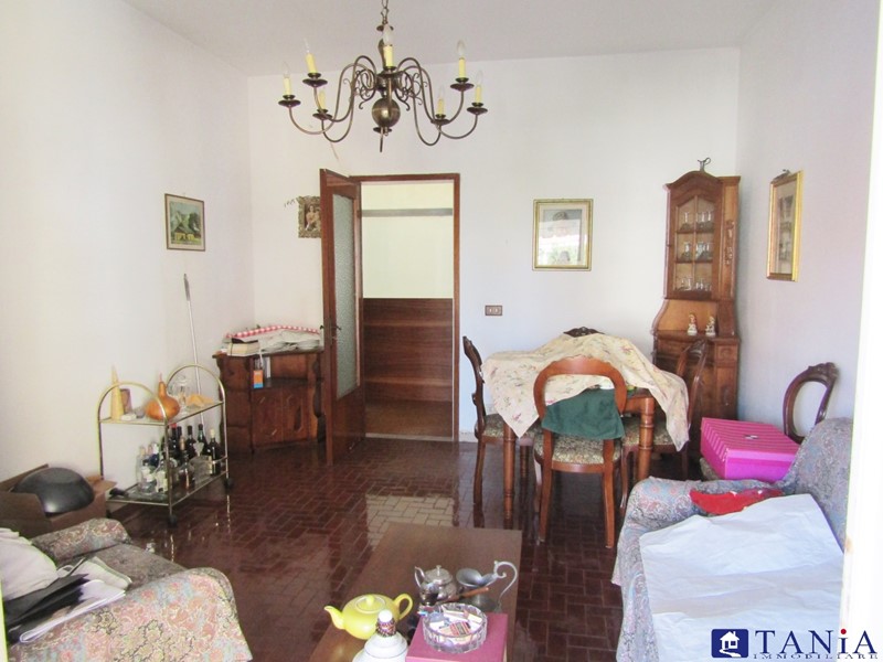 Quadrilocale in Vendita a Carrara, 180'000€, 92 m²