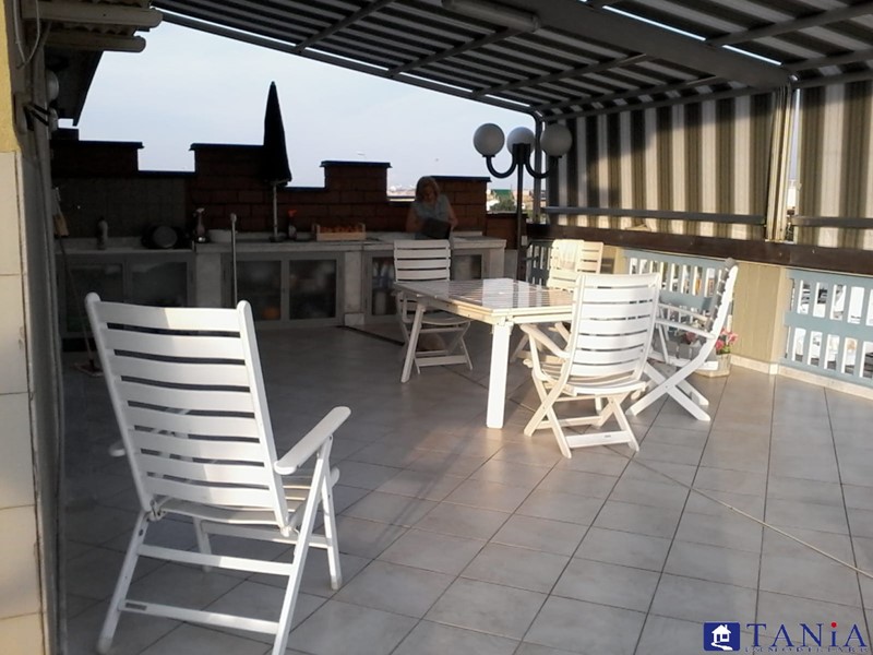 Attico in Vendita a Carrara, 300'000€, 120 m²
