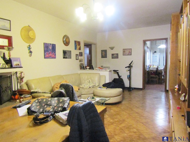 Appartamento in Vendita a Carrara, 210'000€, 100 m²