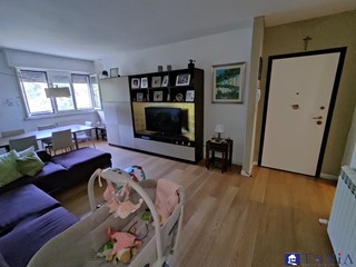 Appartamento in Vendita a Carrara, 165'000€, 100 m²