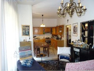 Trilocale in Vendita a Rimini, 162'000€, 177 m²