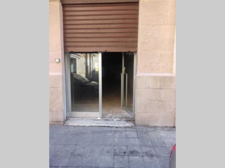 Immobile commerciale in Vendita a Bari, 42'000€, 65 m²