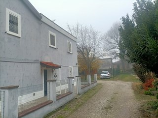 Casa Semi Indipendente in Vendita a Terre del Reno, zona Via Risorgimento 83 , 209'000€, 194 m², arredato, con Box