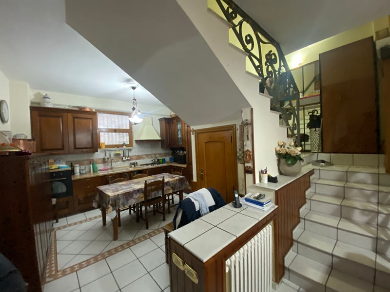 Casa Semi Indipendente in Vendita a Montoro, zona torchiati, 85'000€, 95 m²