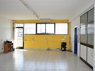 Ufficio in Vendita a Pontedera, zona Il Chiesino, 68'000€, 50 m²