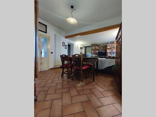 Casa Indipendente in Vendita a Centro Valle Intelvi, 120'000€, 191 m²