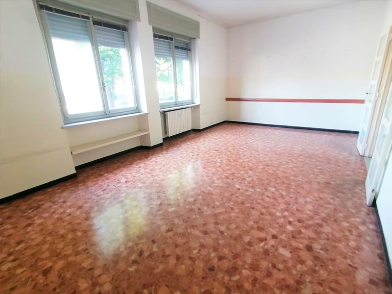 Quadrilocale in Vendita a Vercelli, 115'000€, 138 m²