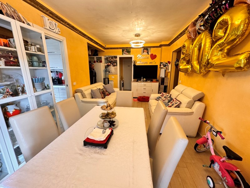 Casa Semi Indipendente in Vendita a Santo Stefano di Magra, 219'000€, 120 m²