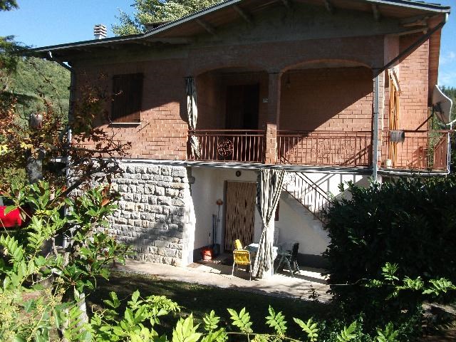 Villa bifamiliare in Vendita a Montese, zona Semelano, 150'000€, 270 m², arredato