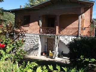 Villa bifamiliare in Vendita a Montese, zona Semelano, 150'000€, 270 m², arredato
