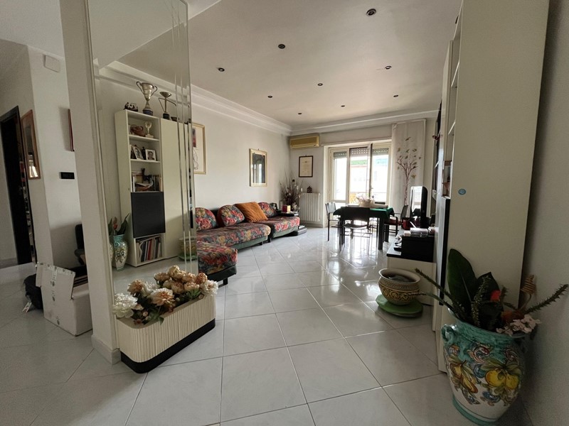 Appartamento in Vendita a Acerra, 175'000€, 130 m²