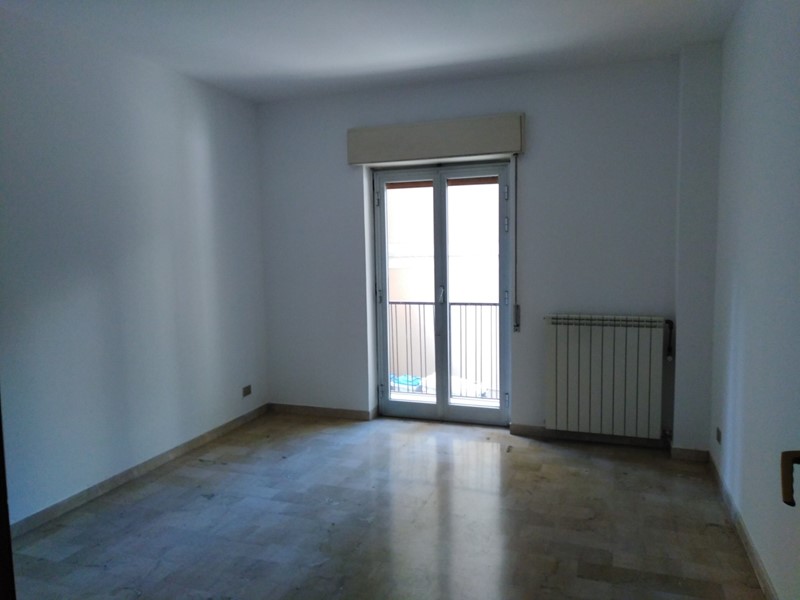 Appartamento in Vendita a Ragusa, 70'000&euro;, 120 m², con Box