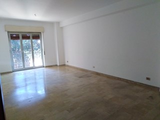 Appartamento in Vendita a Ragusa, 70'000&euro;, 120 m², con Box