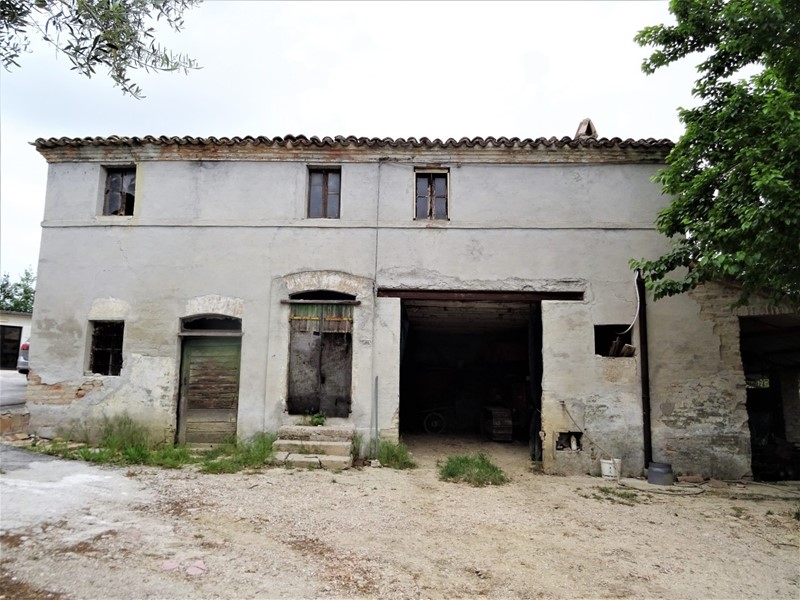 Casa Indipendente in Vendita a Senigallia, zona Bettolelle, 39'000&euro;, 150 m²