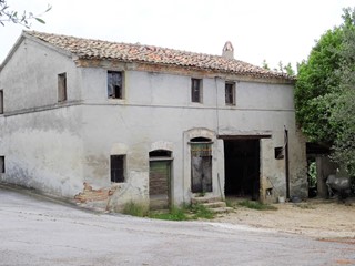 Casa Indipendente in Vendita a Senigallia, zona Bettolelle, 39'000€, 150 m²