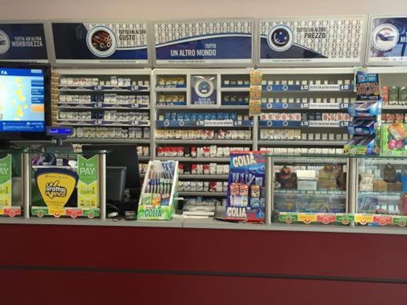 Attività commerciale in Vendita a Lucca, zona Centro Storico, 65'000€, 26 m², arredato