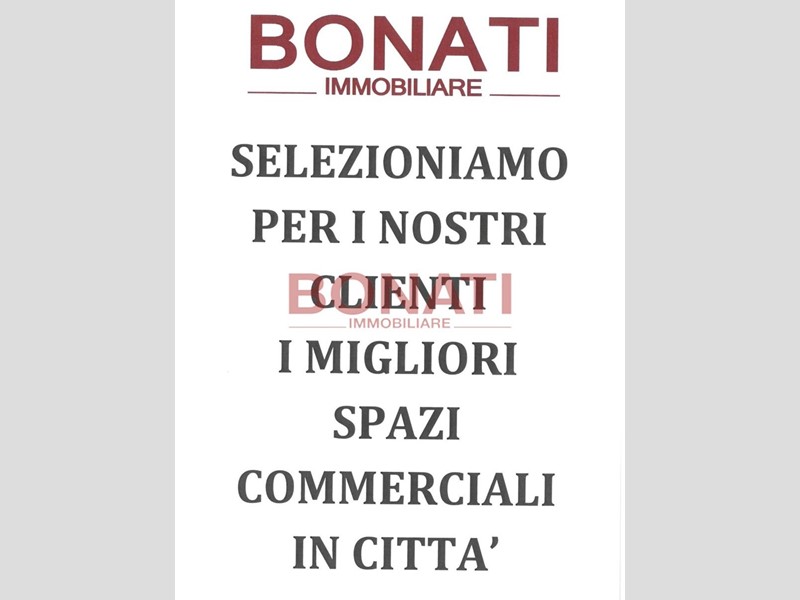 Ufficio in Affitto a La Spezia, zona Periferia Est, 3'900&euro;, 270 m²
