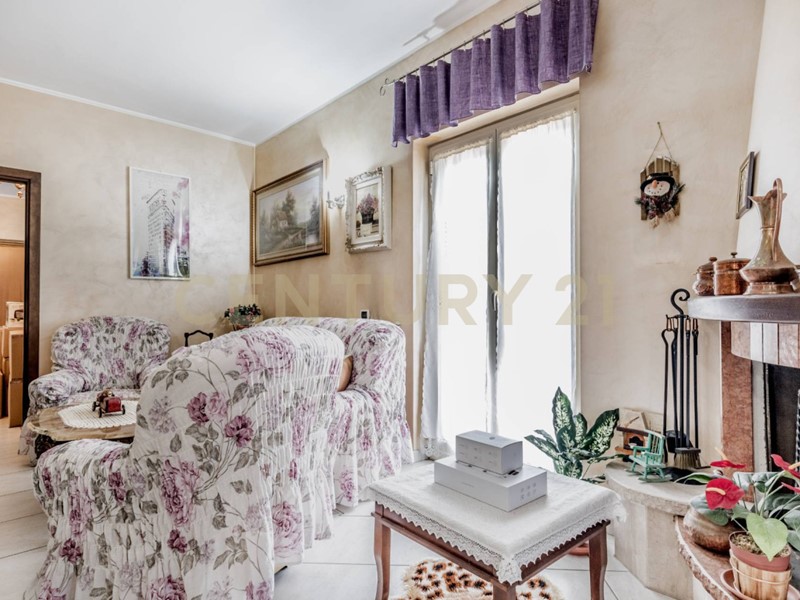 Casa Indipendente in Vendita a Fiano Romano, 397'000€, 220 m²