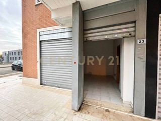 Immobile commerciale in Vendita a Roma, zona Monte Sacro, 125'000€, 45 m²