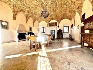Casa Semi Indipendente in Vendita a Baschi, 690'000&euro;, 550 m²
