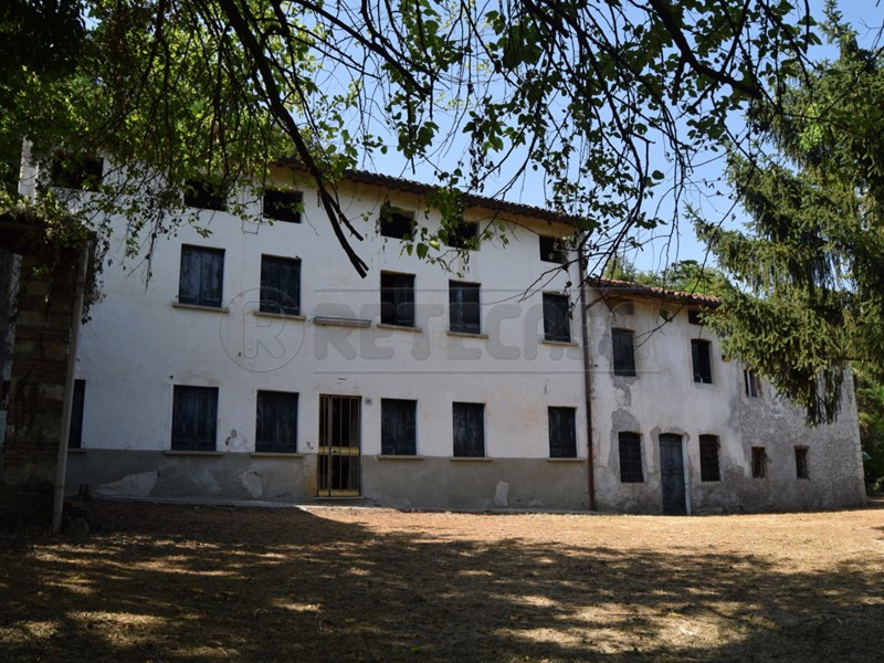 Casa Indipendente in Vendita a Malo, zona S. Tomio di Malo, 500 m², con Box