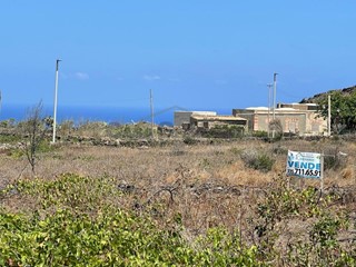 Terreno edificabile in Vendita a Pantelleria, 85'000&euro;, 6620 m²