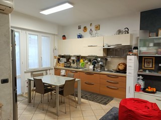 Trilocale in Vendita a Novafeltria, zona Centro, 138'000€, 90 m², con Box