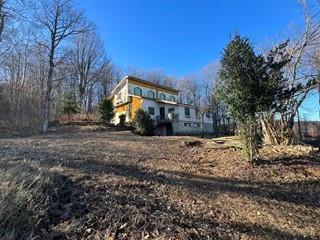 Casa Indipendente in Vendita a Sassello, 140'000€, 340 m², con Box