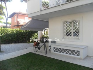 Villa in Vendita a Forte dei Marmi, 1'300'000€, 130 m², arredato