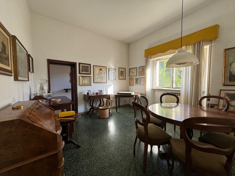 Appartamento in Vendita a Pietrasanta, 270'000€, 100 m²