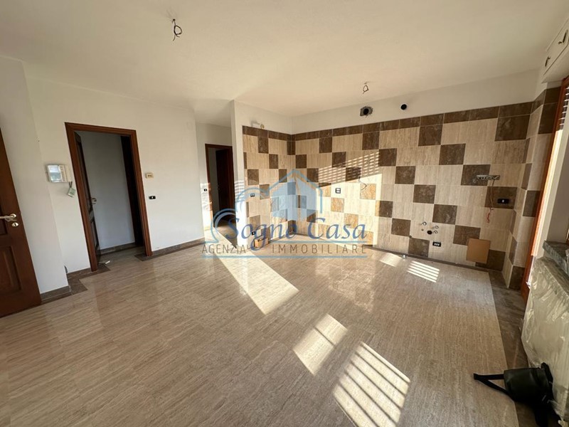 Trilocale in Affitto a Carrara, zona Marina di Carrara, 900€, 76 m²