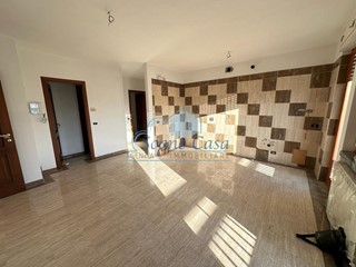 Trilocale in Affitto a Carrara, zona Marina di Carrara, 900€, 76 m²