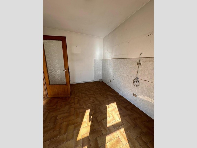 Villetta a schiera in Vendita a Massa, 290'000€, 200 m², con Box