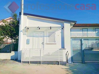 Casa Indipendente in Vendita a Piedimonte San Germano, 45'000€, 40 m²